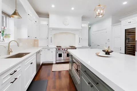 $1,950,000 | 3111 North Kenmore Avenue, Chicago, IL 60657