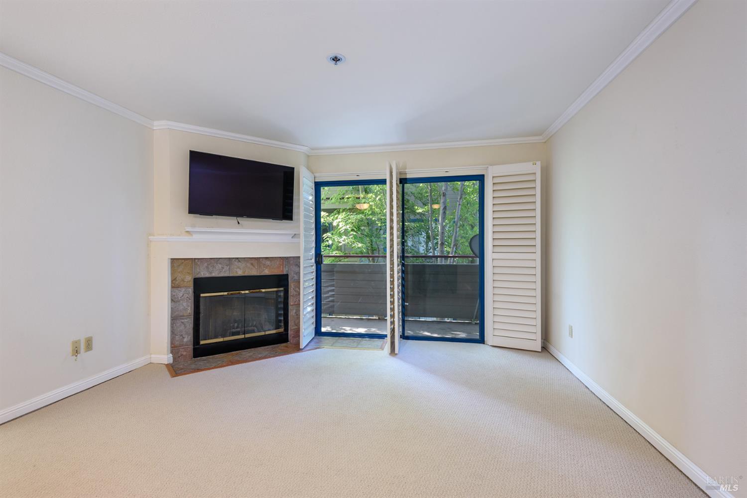 222 Seagull Row Novato, CA 94945 - Photo 2 of 23
