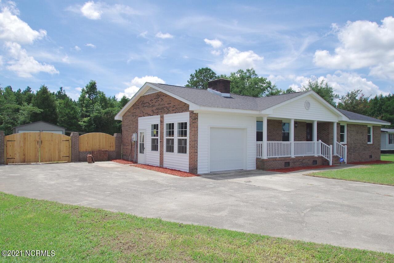 671 Lee's Chapel Road Pollocksville, NC 28573 - Photo 1 of 46 671 Lees Chapel Road