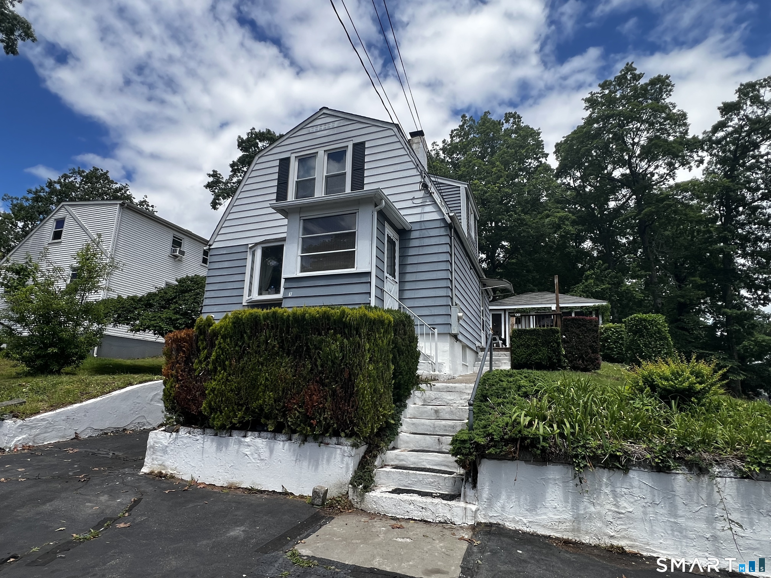 17 Ridgeview Road Meriden, CT 06451 - Photo 2 of 23