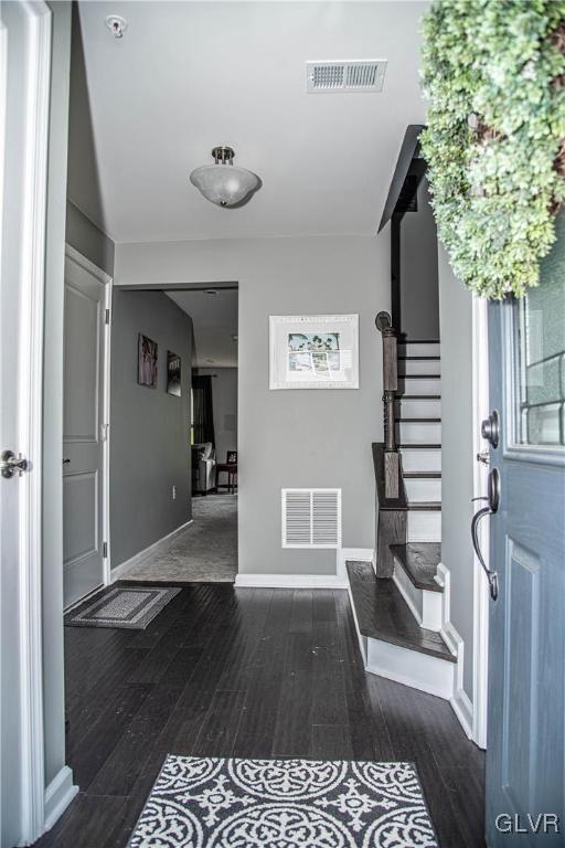 2316 Raya Way Easton, PA 18045 - Photo 3 of 35 Gallery Image 3