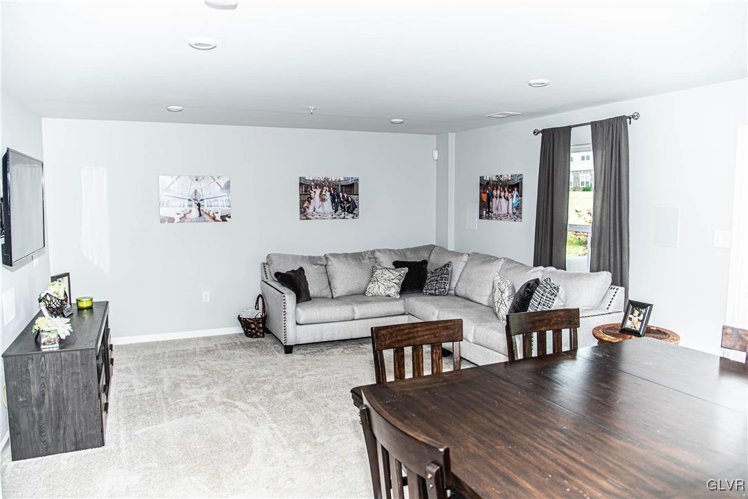 2316 Raya Way Easton, PA 18045 - Photo 7 of 35 Gallery Image 7