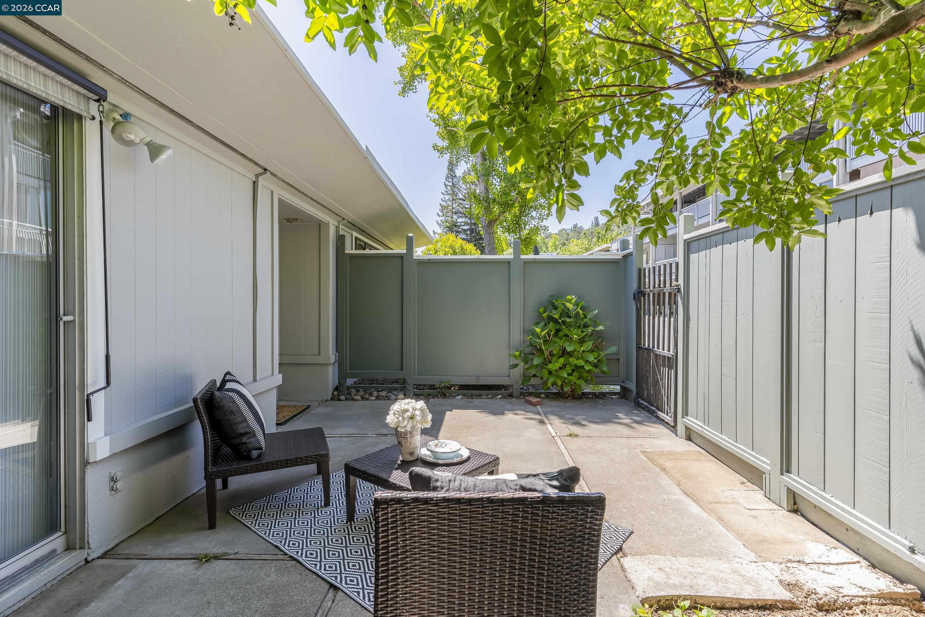 1109 Golden Rain Road, Unit 4 Walnut Creek, CA 94595 - Photo 8 of 59