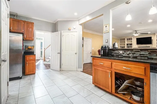 $400,000 | 3322 Hunters Hill Drive, Stonecrest, GA 30038