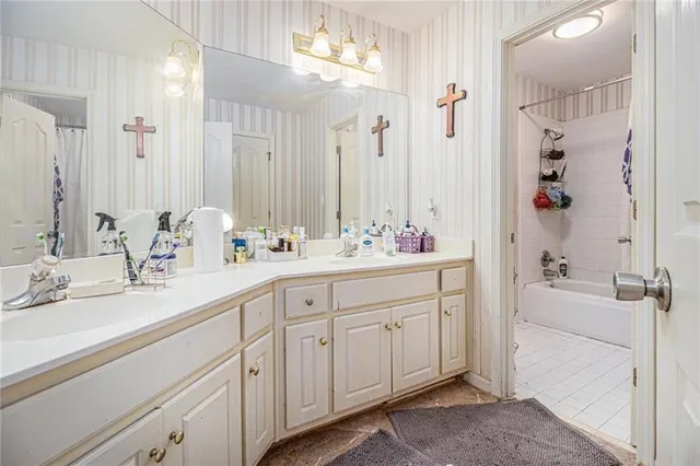 $400,000 | 3322 Hunters Hill Drive, Stonecrest, GA 30038