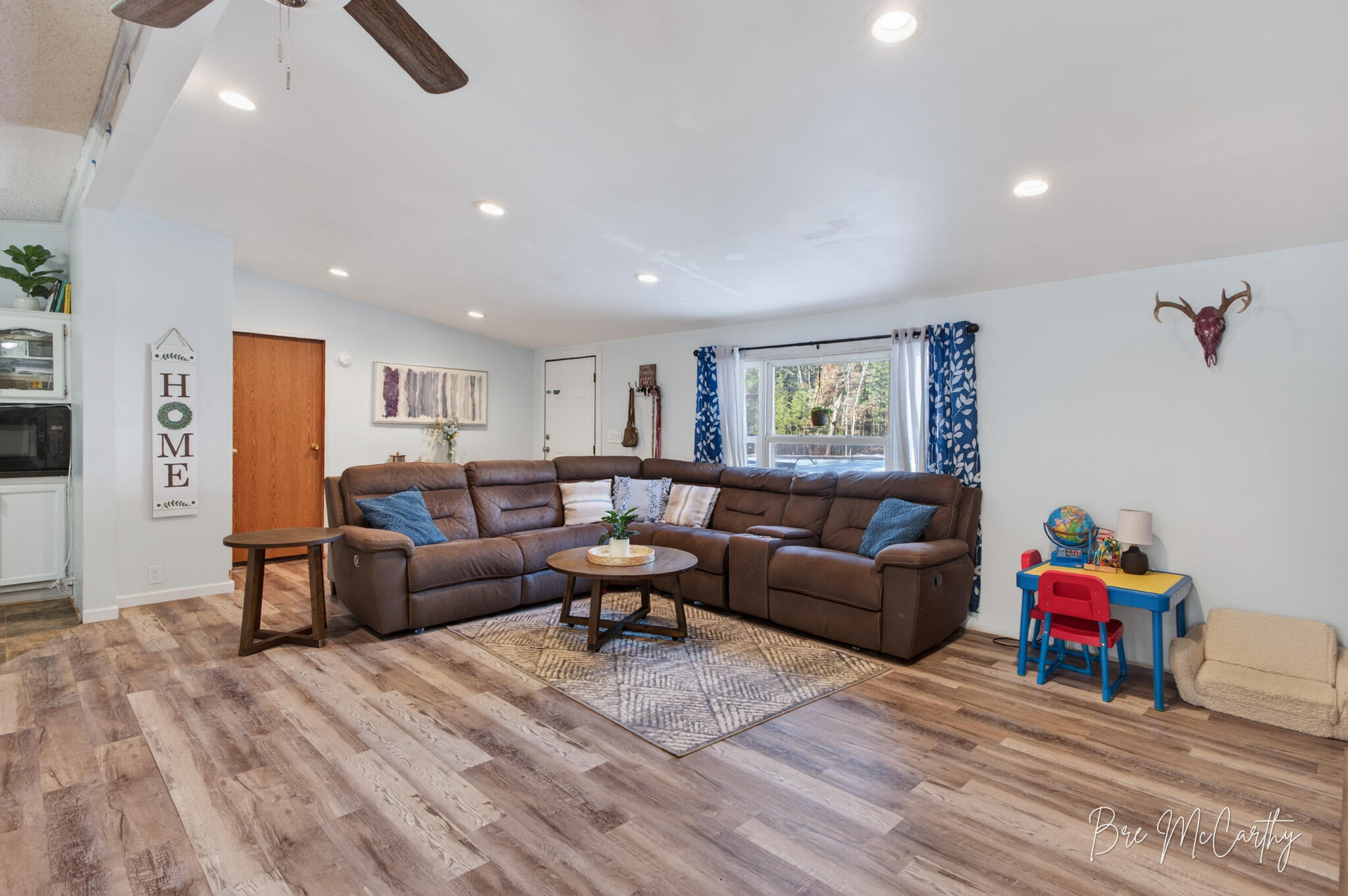 6751 Sweeter Road Twin Lake, MI 49457 - Photo 7 of 46 Living Room
