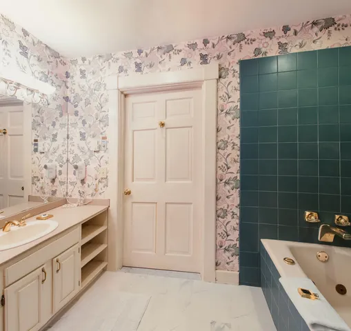 $975,000 | 124 Elm Street, Bennington, VT 05201