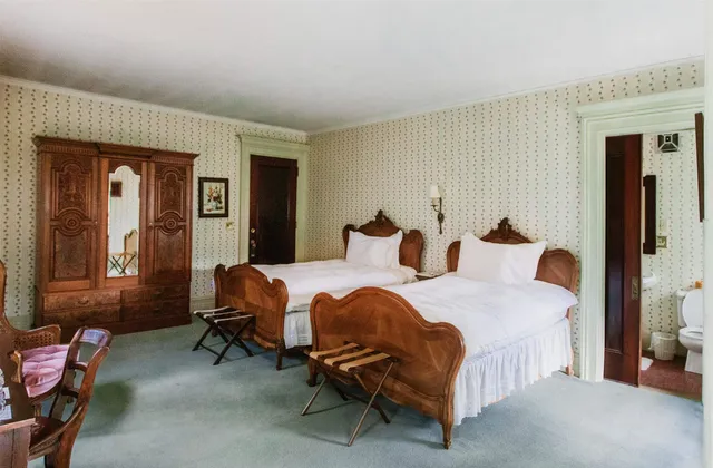 $975,000 | 124 Elm Street, Bennington, VT 05201