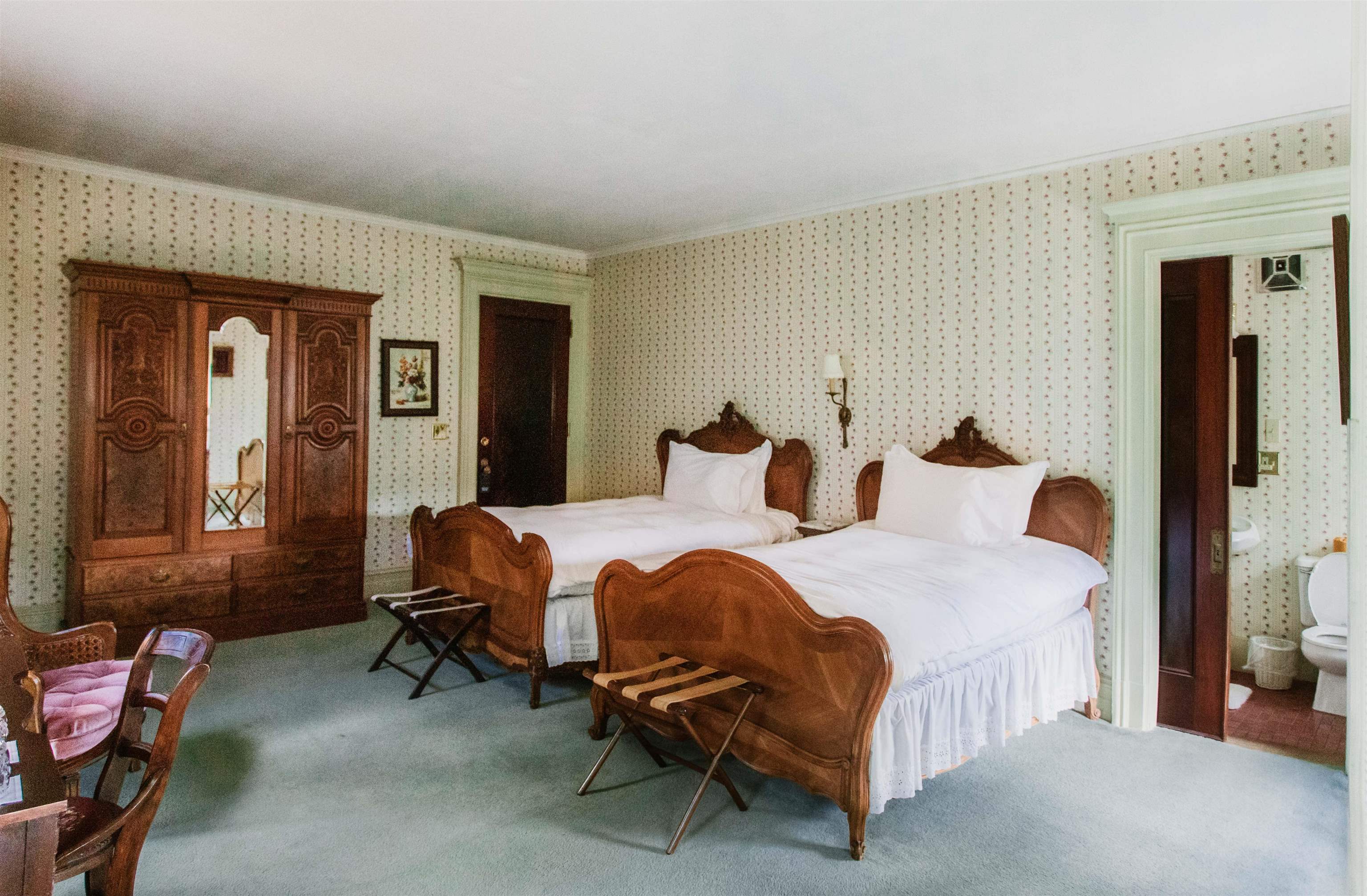 124 Elm Street Bennington, VT 05201 - Photo 20 of 25