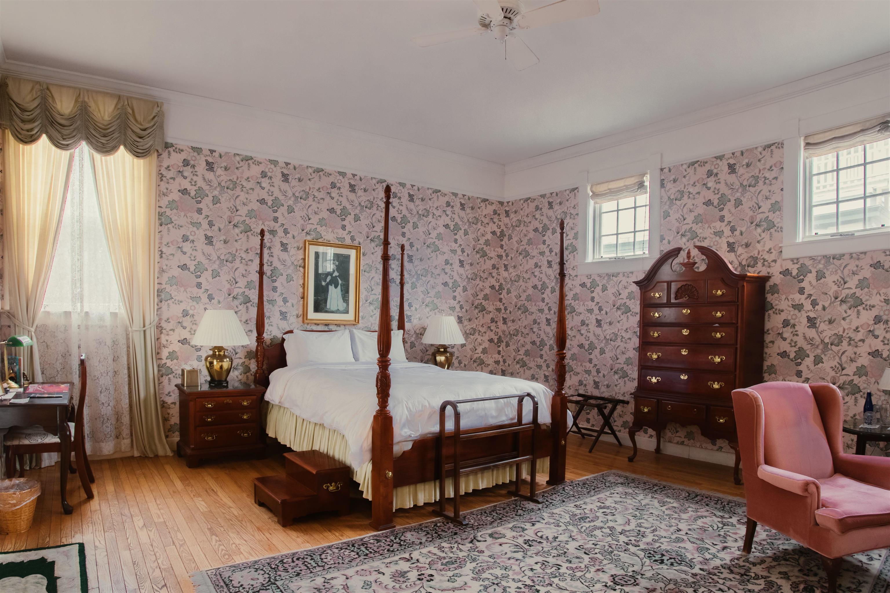 124 Elm Street Bennington, VT 05201 - Photo 10 of 25