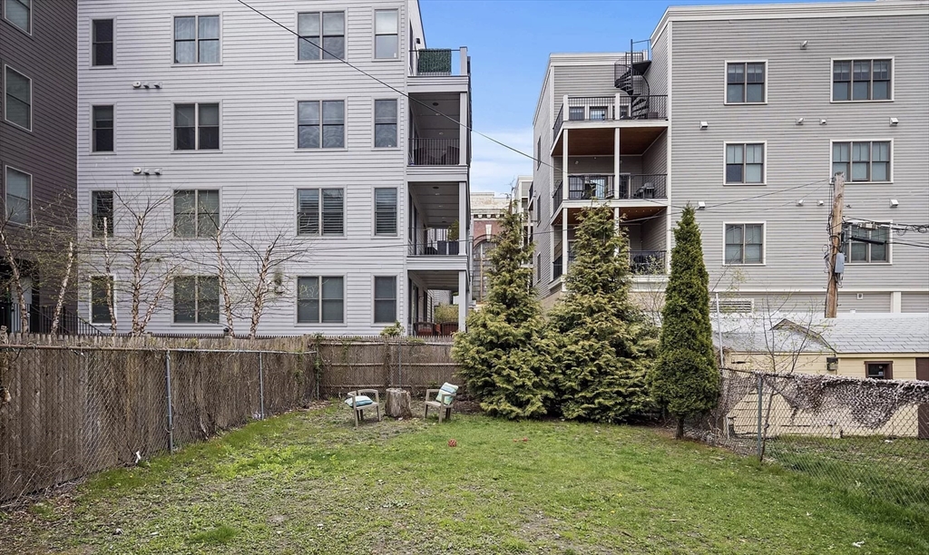 726 East 2nd Street, Unit 2 Boston, MA 02127 - Photo 13 of 16