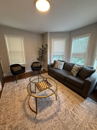 $7,550 | 726 East 2nd Street, Unit 2, Boston, MA 02127