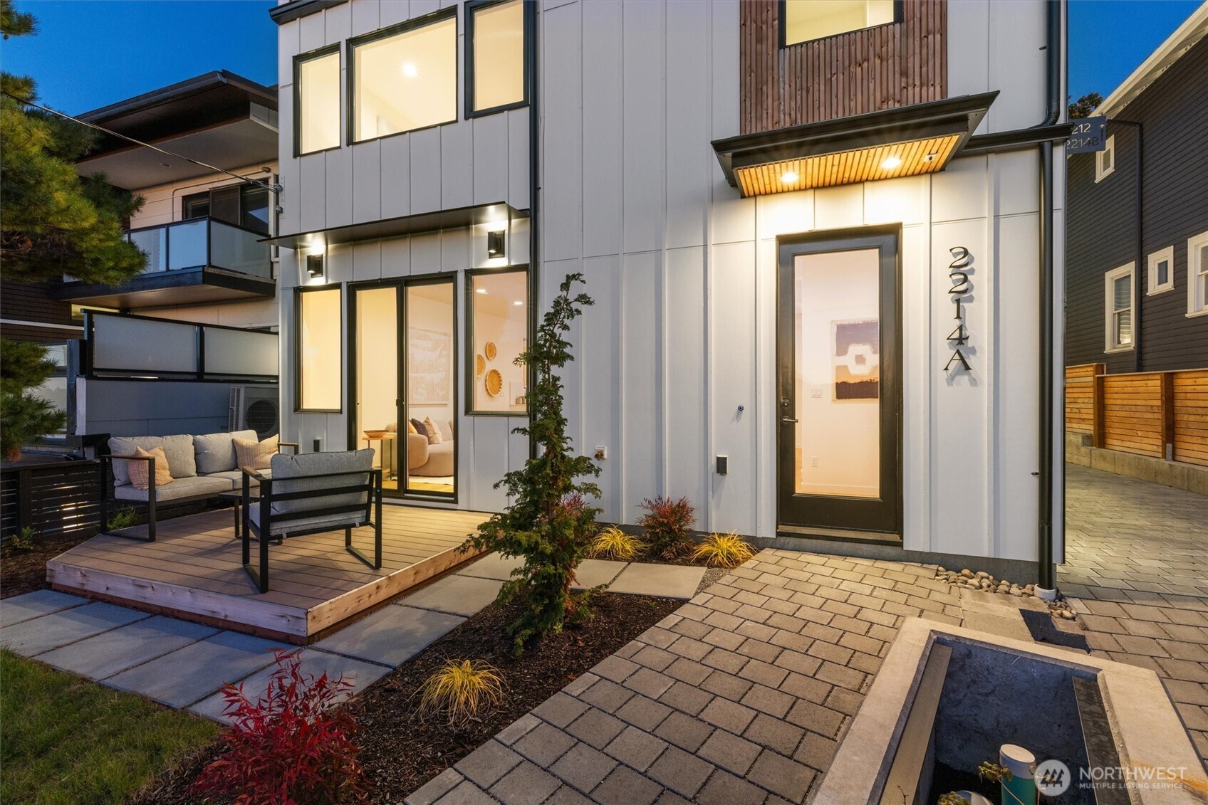 2214 Broadway East, Unit A Seattle, WA 98102 - Photo 2 of 33