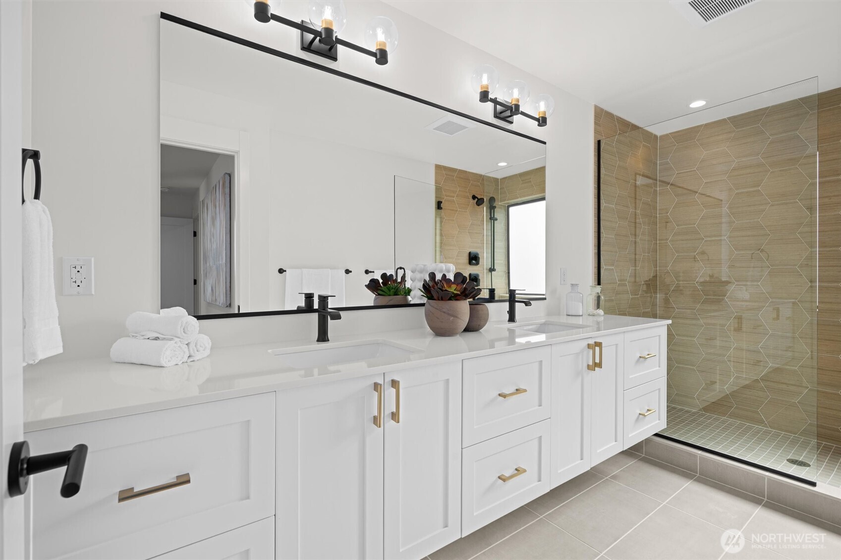 2214 Broadway East, Unit A Seattle, WA 98102 - Photo 22 of 33