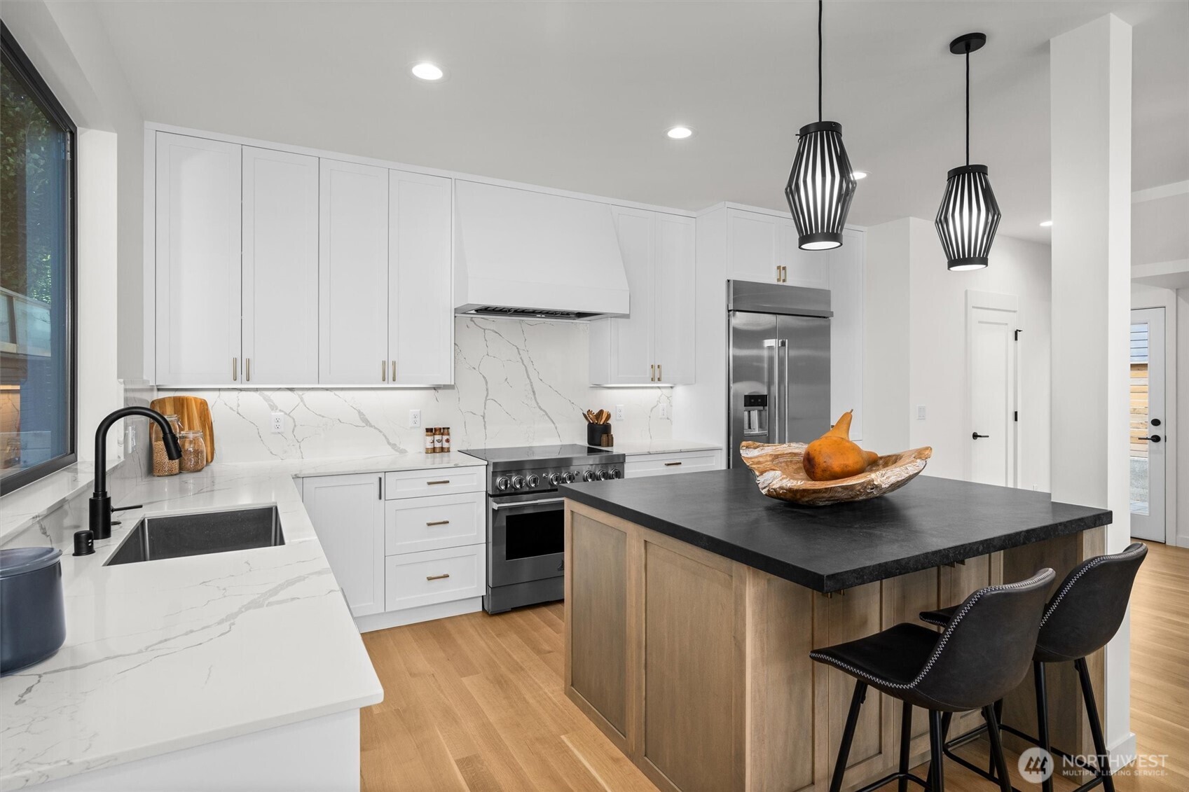 2214 Broadway East, Unit A Seattle, WA 98102 - Photo 4 of 33