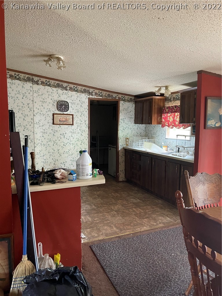 205 Camp Road St. Albans, WV 25177 - Photo 6 of 20 Gallery Image 6