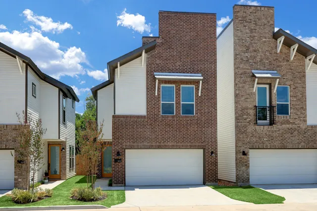 $2,350 | 5816 Francis Oak Lane, Houston, TX 77091