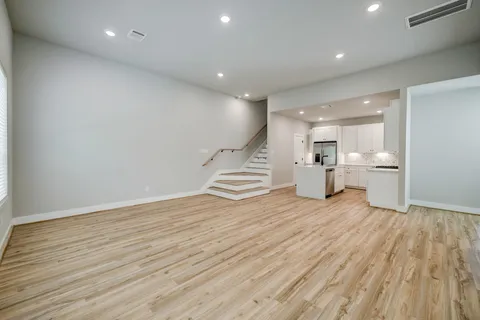 $2,350 | 5816 Francis Oak Lane, Houston, TX 77091