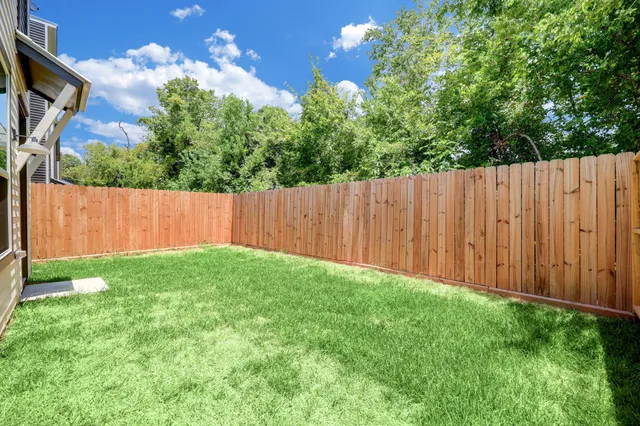 $2,350 | 5816 Francis Oak Lane, Houston, TX 77091