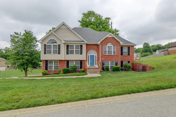 $385,000 | 2536 Tennyson Drive, Clarksville, TN 37040