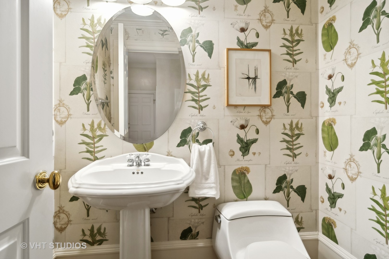 240 Donlea Road Barrington Hills, IL 60010 - Photo 26 of 63 a bathroom with a sink and toilet