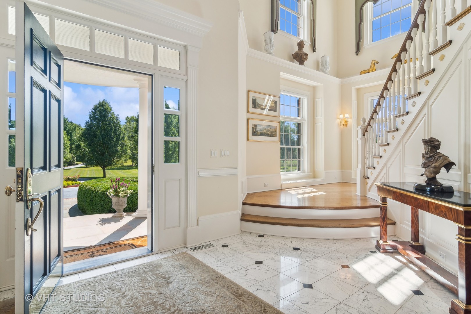 240 Donlea Road Barrington Hills, IL 60010 - Photo 10 of 63 a view of entryway with a front door