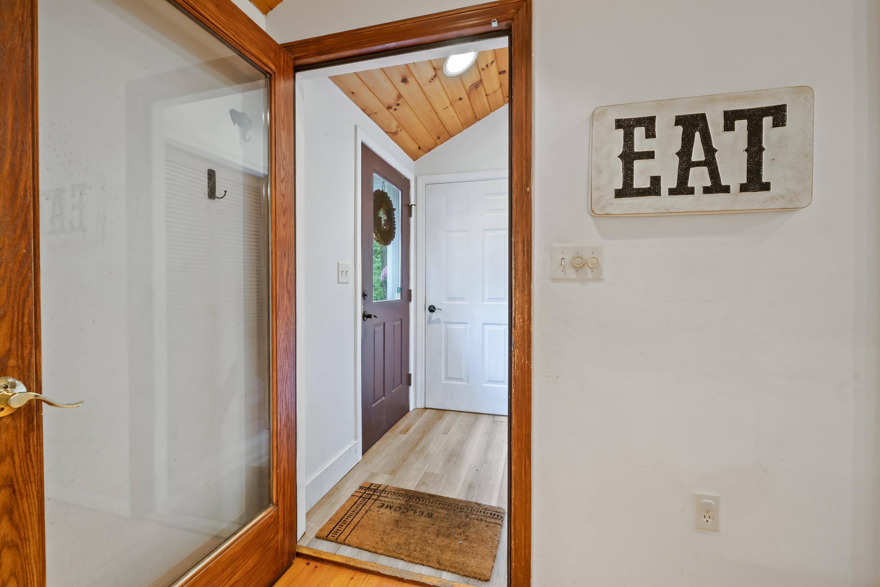 53 New Boston Road Francestown, NH 03043 - Photo 5 of 40 Gallery Image 5
