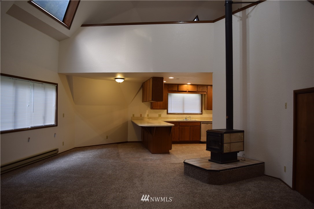 673 Gish Road Onalaska, WA 98570 - Photo 6 of 25 Gallery Image 6