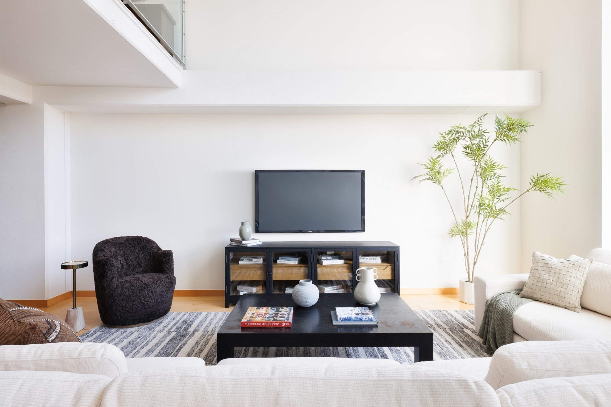 25 Channel Center Street, Unit 409 Boston, MA 02210 - Photo 5 of 12 Gallery Image 5