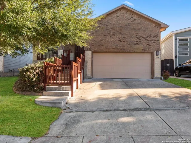 $300,000 | 13106 Fairacres Way, San Antonio, TX 78233