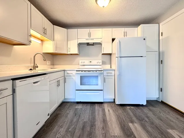 $2,500 | 128 North Street, Unit 6, Newton, MA 02460