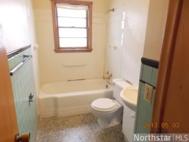1249 Rice Street St. Paul, MN 55117 - Photo 4 of 11 Gallery Image 4