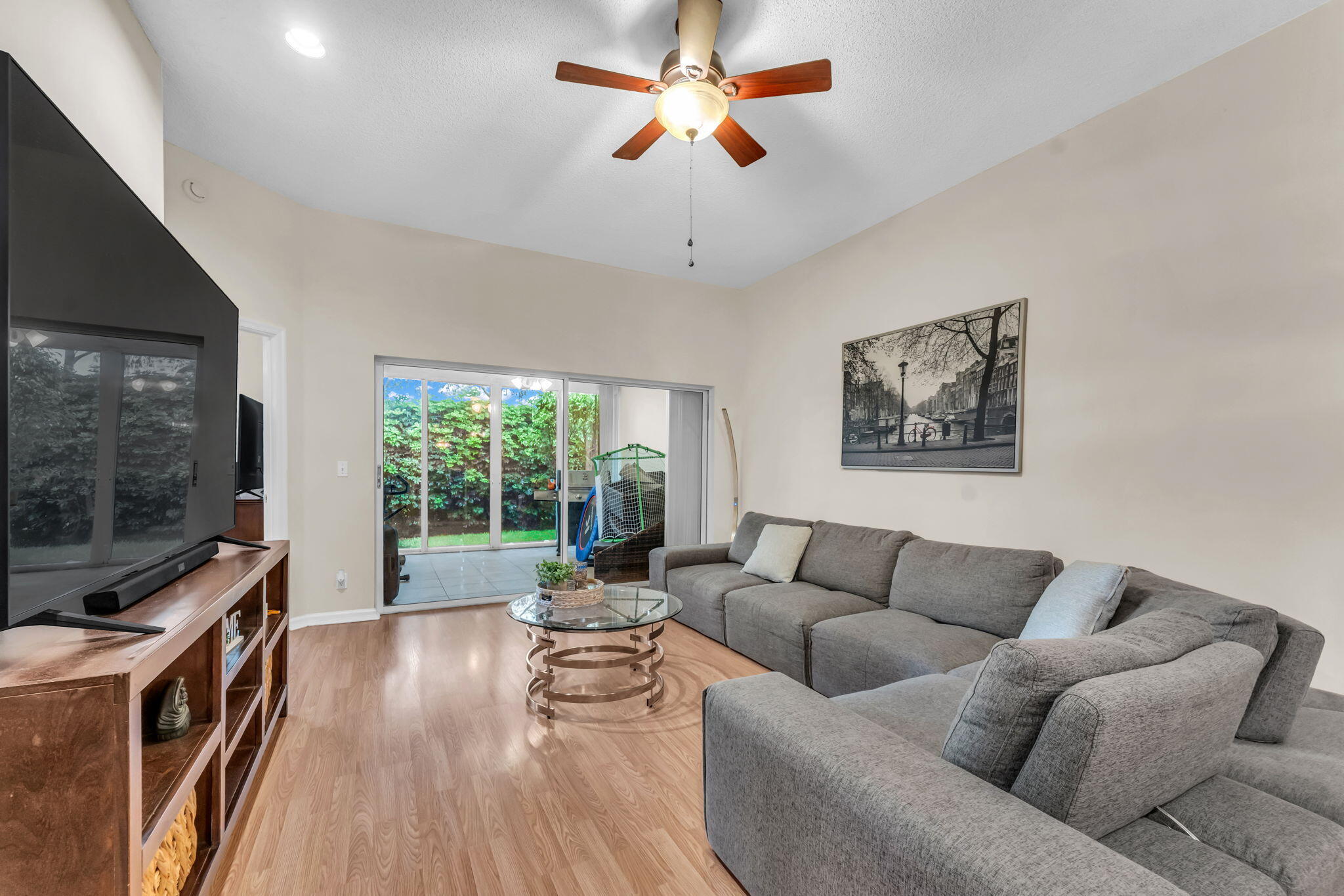 8385 Vía Serena Boca Raton, FL 33433 - Photo 13 of 35 8-web-or-mls-DON01064