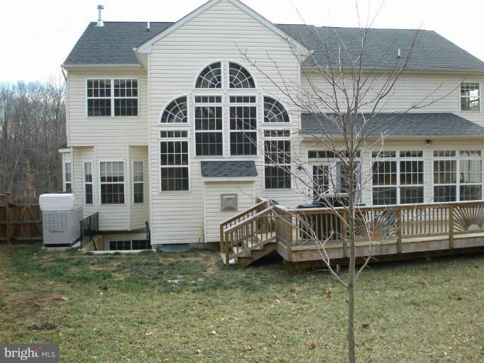 Exterior (Rear)