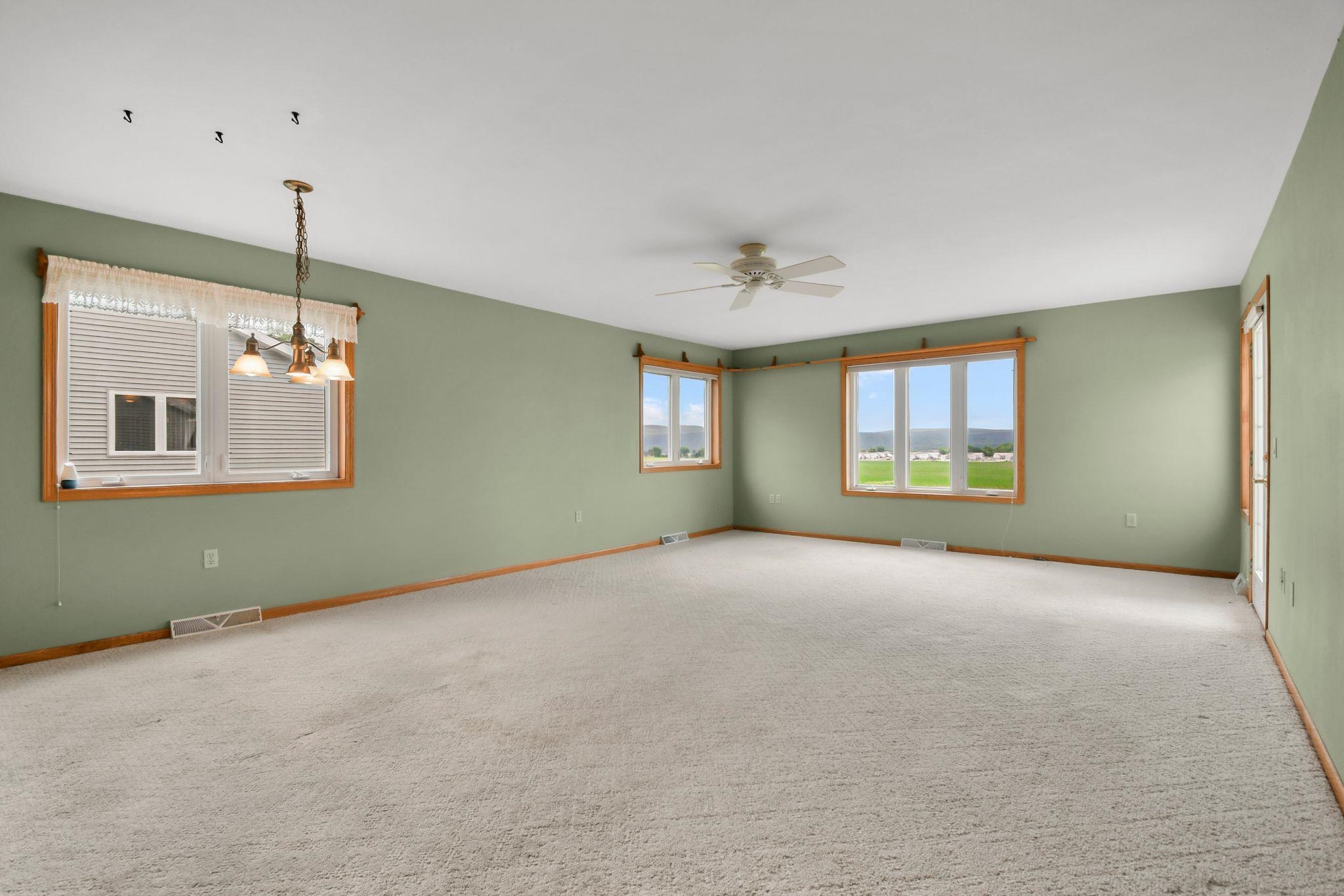 1352 15th Street Baraboo, WI 53913 - Photo 8 of 38