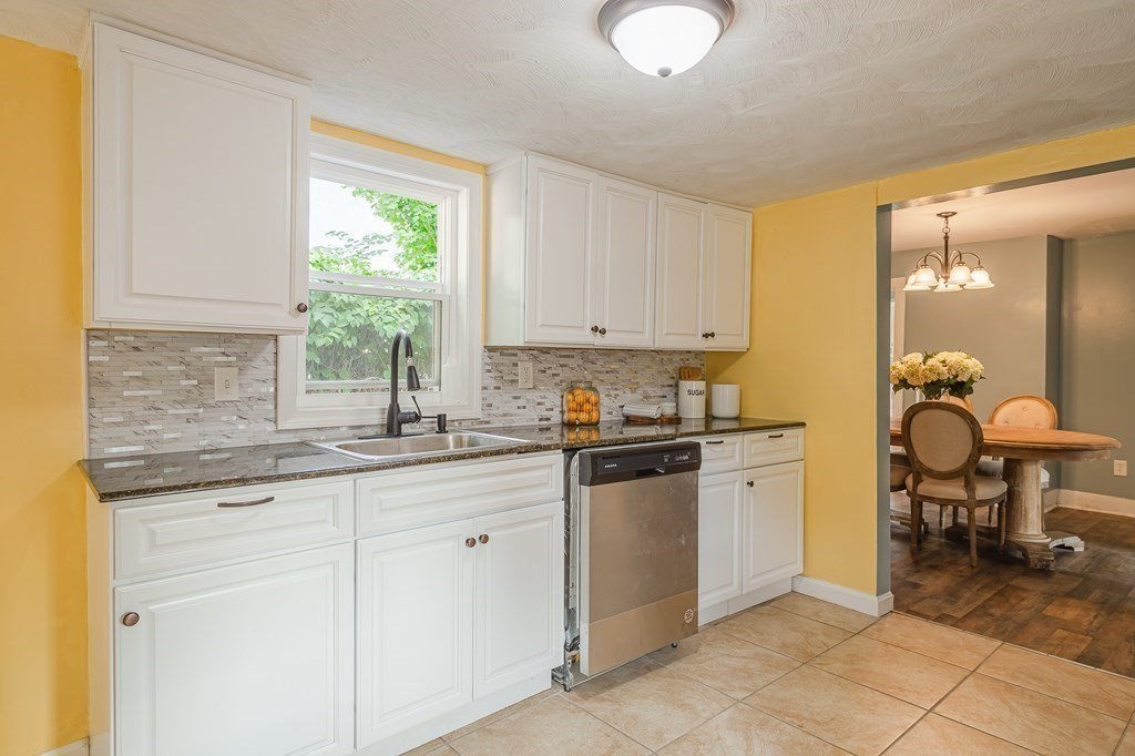 171 Perry Street Stoughton, MA 02072 - Photo 17 of 33