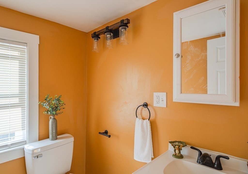 171 Perry Street Stoughton, MA 02072 - Photo 19 of 33