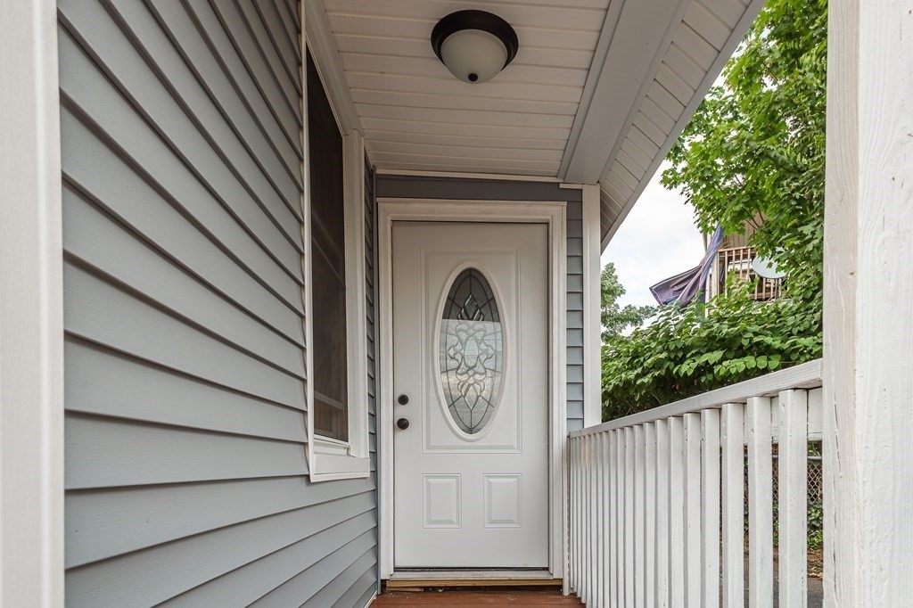 171 Perry Street Stoughton, MA 02072 - Photo 3 of 33