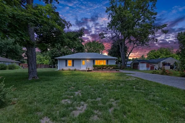 $220,000 | 1049 Bloomfield Avenue, Plainwell, MI 49080