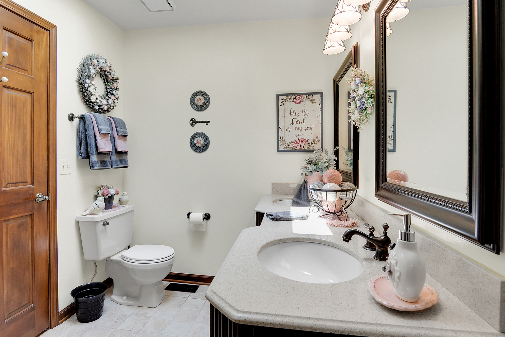 125 Split Oak Road Naperville, IL 60565 - Photo 16 of 42 Gallery Image 16