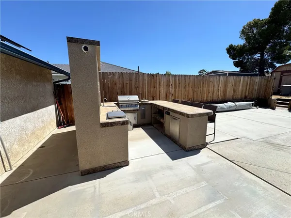 $3,295 | 8274 Madera Avenue, Hesperia, CA 92345