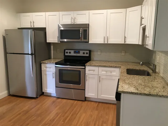 $2,139 | 875 Elm Street, Unit 413, Manchester, NH 03101