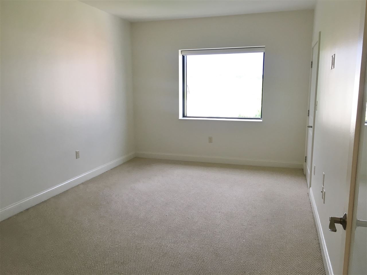 875 Elm Street, Unit 413 Manchester, NH 03101 - Photo 18 of 40