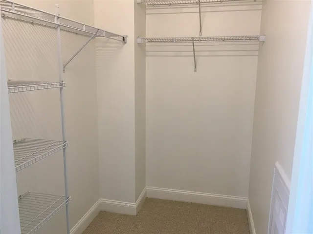 $2,139 | 875 Elm Street, Unit 413, Manchester, NH 03101