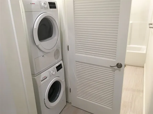 $2,139 | 875 Elm Street, Unit 413, Manchester, NH 03101