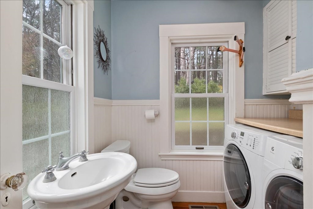 249 Dover Road Westwood, MA 02090 - Photo 13 of 42 Gallery Image 13