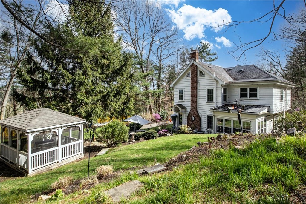 249 Dover Road Westwood, MA 02090 - Photo 37 of 42 Gallery Image 37