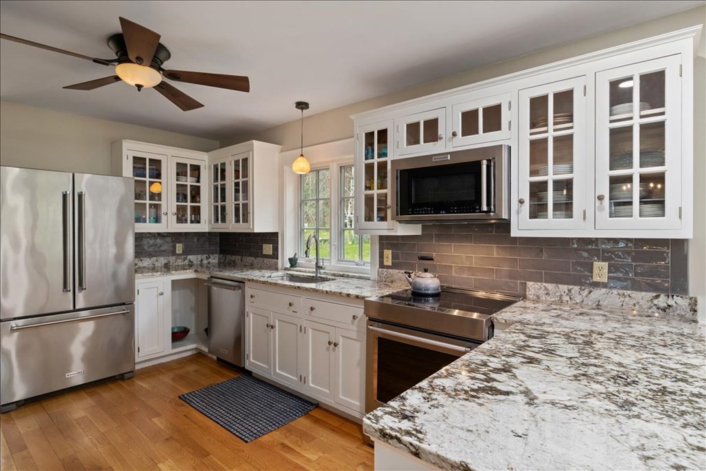 249 Dover Road Westwood, MA 02090 - Photo 7 of 42 Gallery Image 7