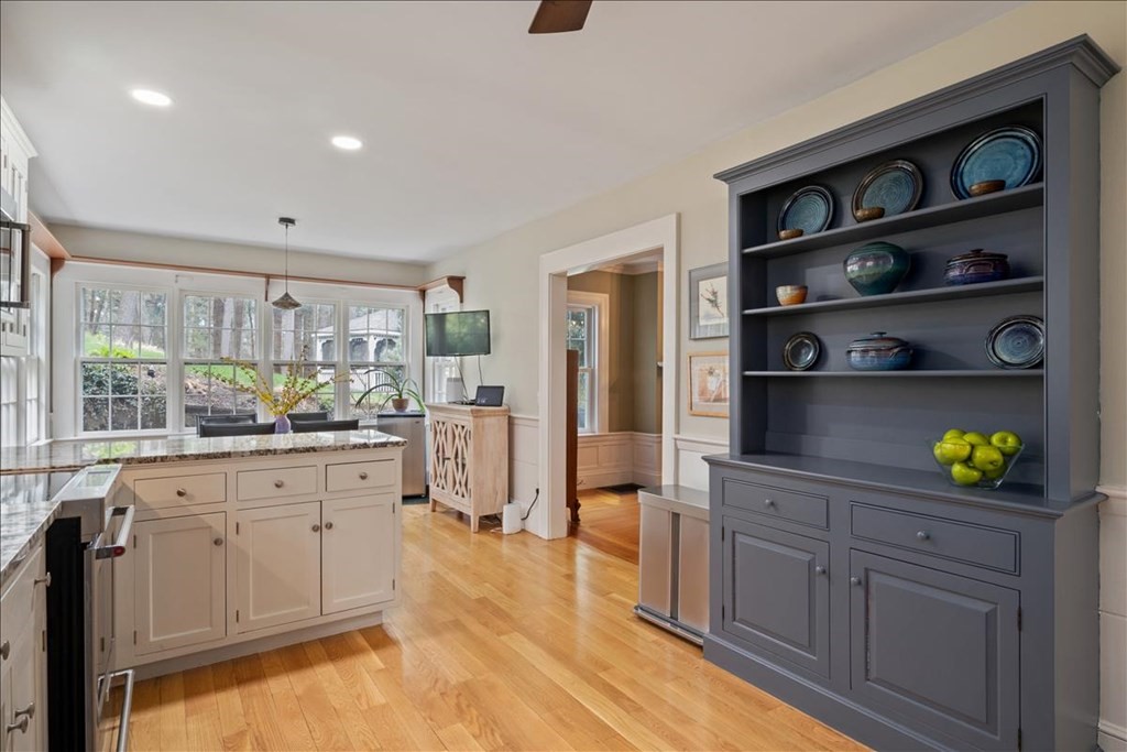 249 Dover Road Westwood, MA 02090 - Photo 8 of 42 Gallery Image 8