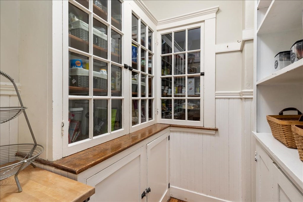 249 Dover Road Westwood, MA 02090 - Photo 10 of 42 Gallery Image 10